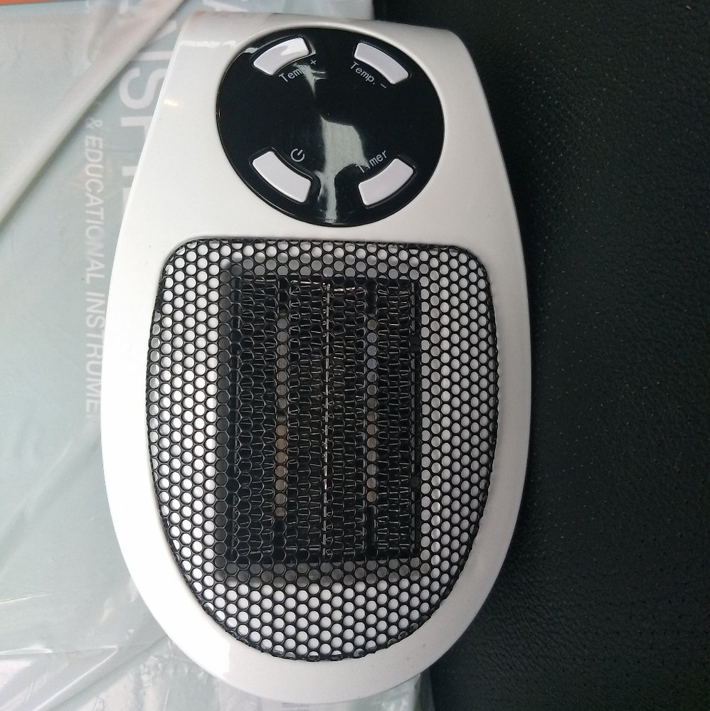 MINI SPACE HEATER - BRIGHTOWN - Wall Plug-in Small